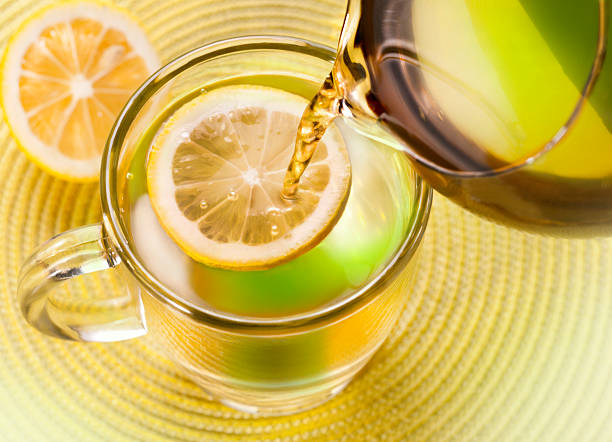 Acqua calda e limone: la bevanda della salute!