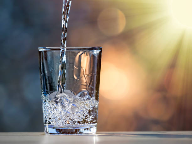 Se lasciamo l’acqua all’aria, il giorno dopo ha un sapore strano?